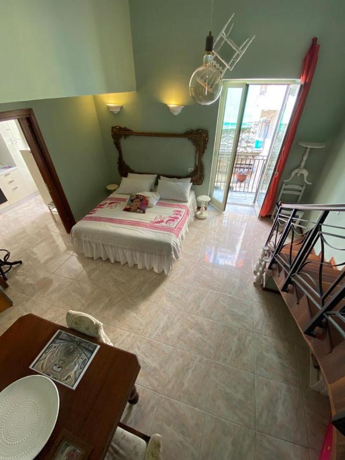 Casa Gioia, Tra Palazzo Reale,lungomare E Monte Echia Appartamento