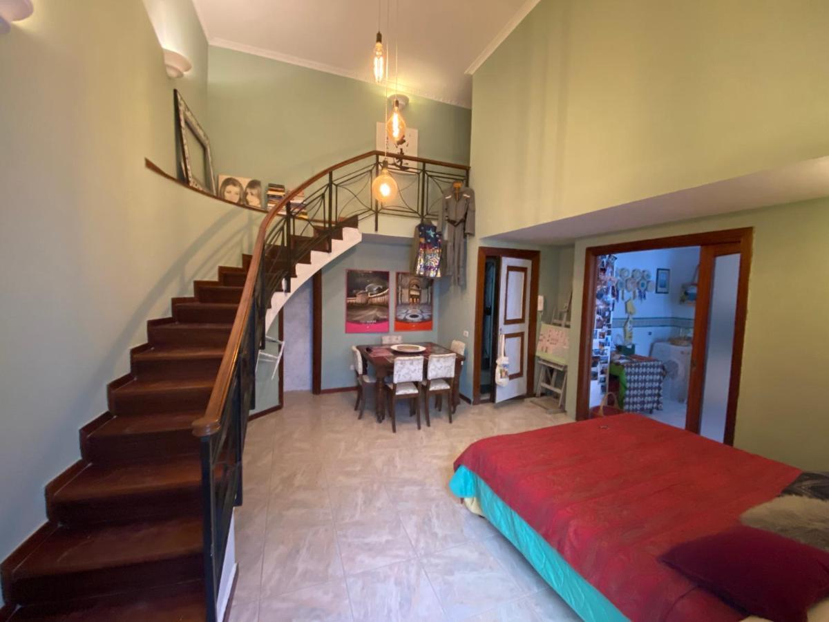 Appartamento Casa Gioia, Tra Palazzo Reale,lungomare E Monte Echia *