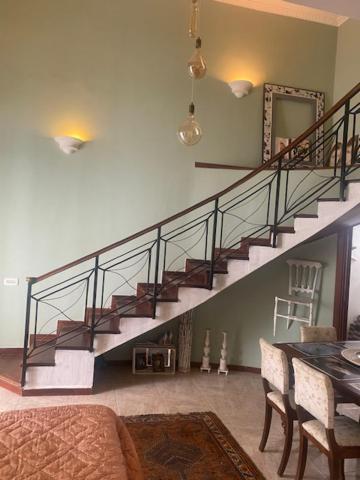 Appartamento Casa Gioia, Tra Palazzo Reale,lungomare E Monte Echia